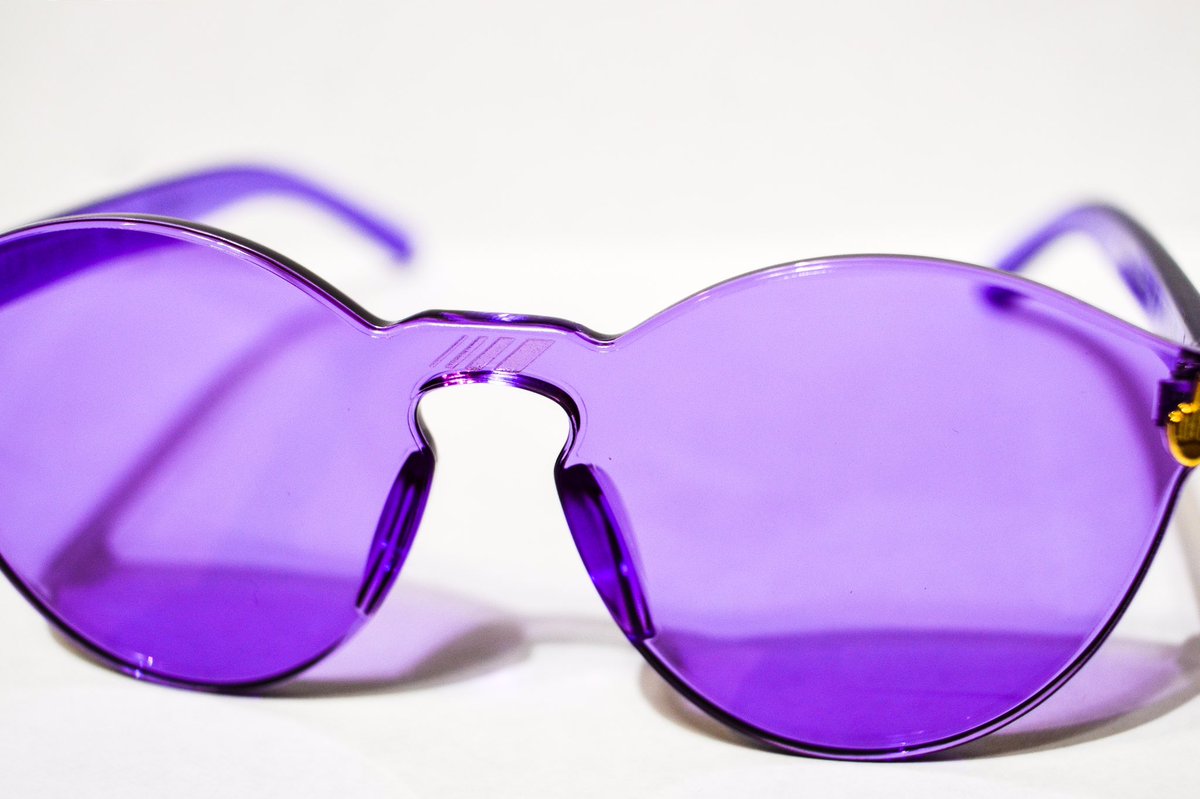 GodsofEuphoria's tweet photo. Close up on the purple shades, 
2 options Magnum And Middle Finger 👿 https://t.co/sJRheCHIkS