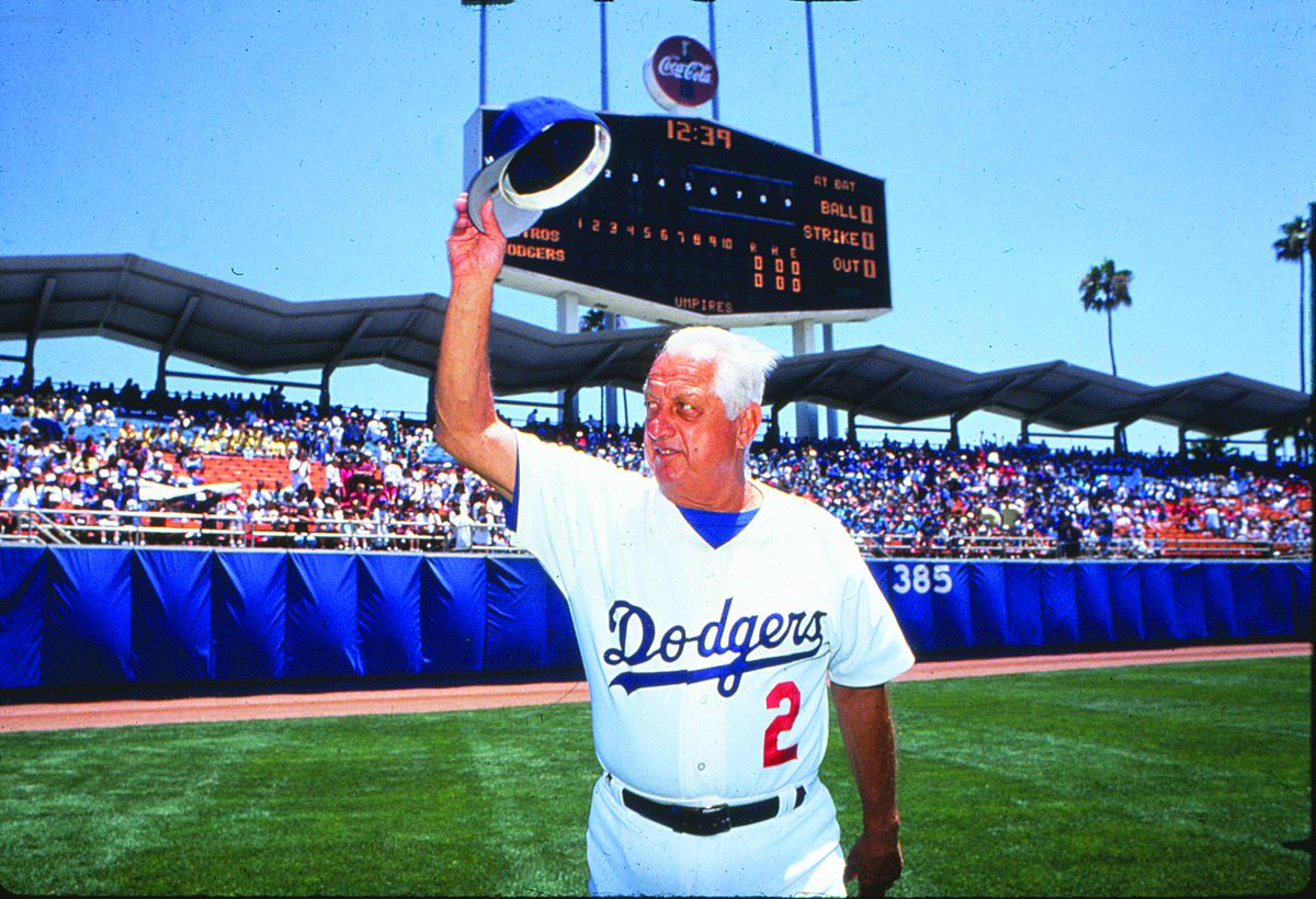 Wishing a happy 90th birthday to notable Pi Kapp &amp; National Baseball Hall of Fame Member <a href="/TommyLasorda/">Tommy Lasorda Legacy</a>. #ExceptionalLeaders ⚾️⚔️