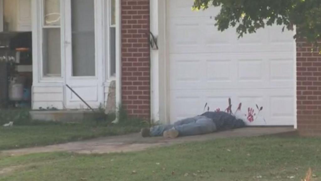 "Body" in Tennessee Halloween display mistaken for crime scene, prompting a barrage of panicked 911 calls cbsn.ws/2hnpIkg