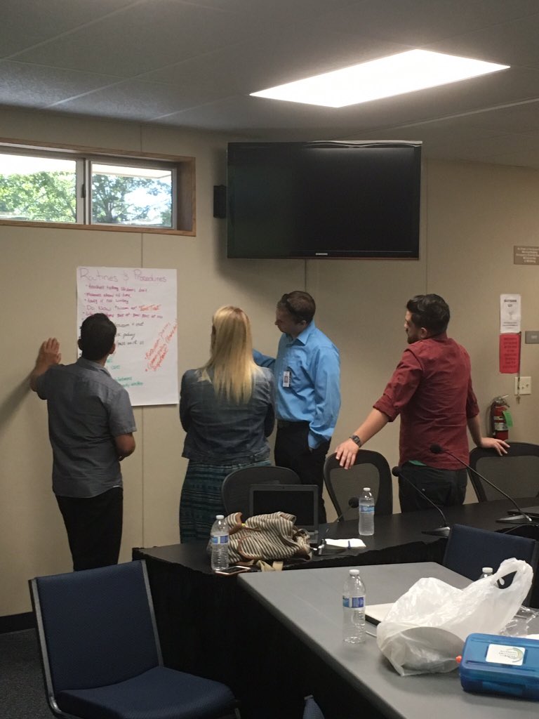 TusdInduction's tweet photo. New teachers and their mentors participated in a Round Robin and a Gallery Walk to share important ideas from first month of school. https://t.co/IZbolQQuFY