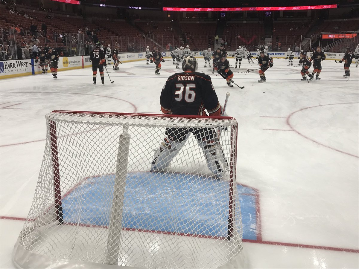 Gibby - and his new mask - make their #NHLPreseason debut tonight! #LetsGoDucks https://t.co/q8dsgBiMYR