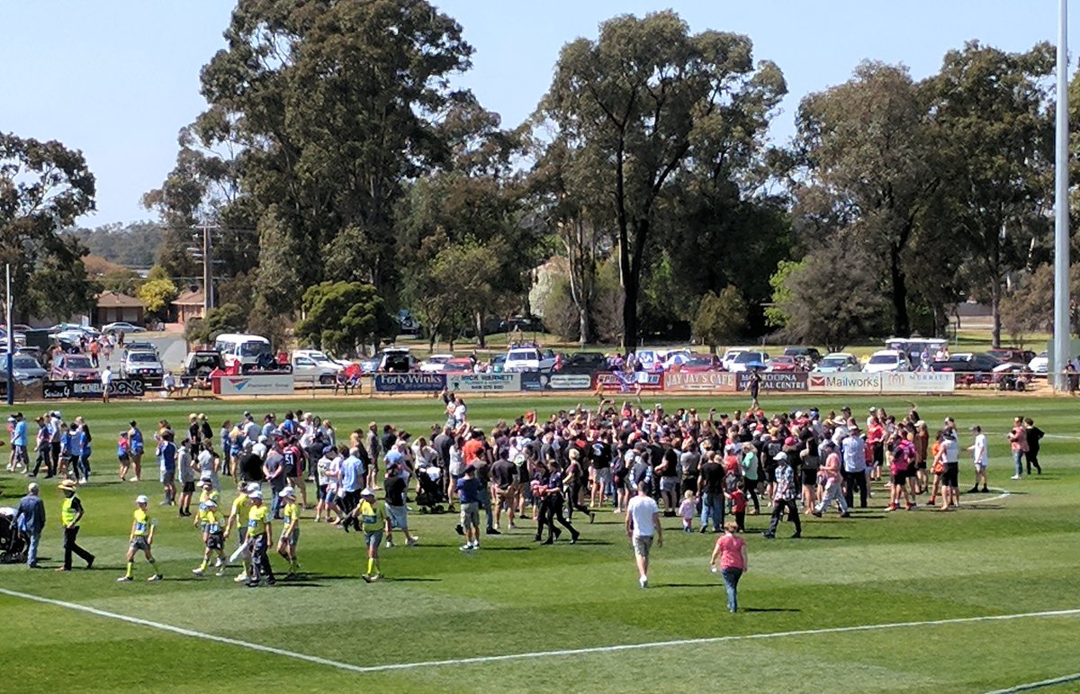 KDFNL's tweet photo. Agony for #Merrigum & ecstacy for @tallyfnc as they kick a goal in last 15 secs to win U18s by 2 pts 9.9.63 to 9.7.61 https://t.co/TgH4tvCaFm