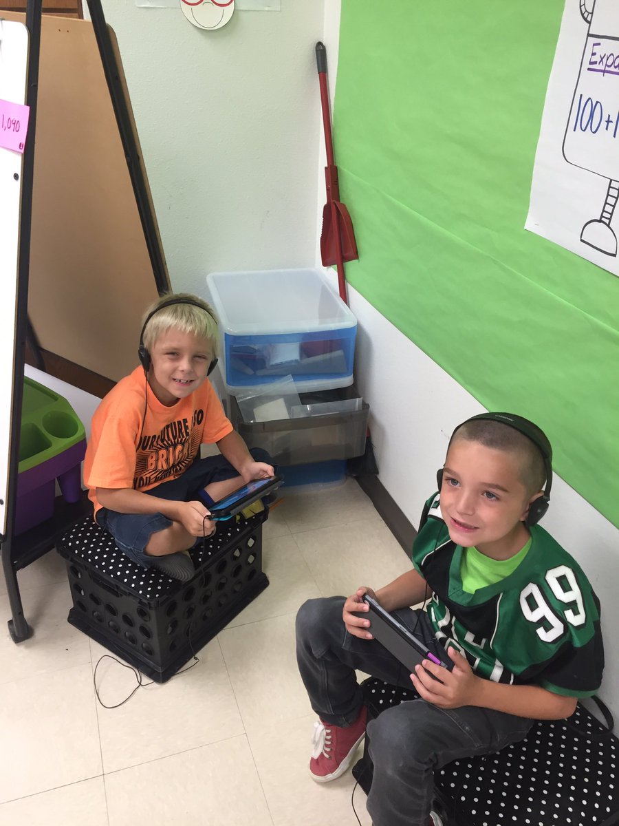 julieboothece's tweet photo. More from our fabulous Friday #CEKIDSMATTER https://t.co/uaifh1xVxB