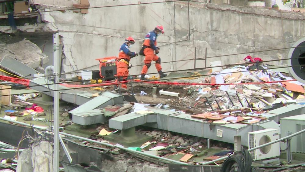 ExpansionMx's tweet photo. VIDEO: Después de dos terremotos, ¿qué costos económicos enfrenta #México? https://t.co/pJw9Gv9L30 https://t.co/cggeaiFi9j