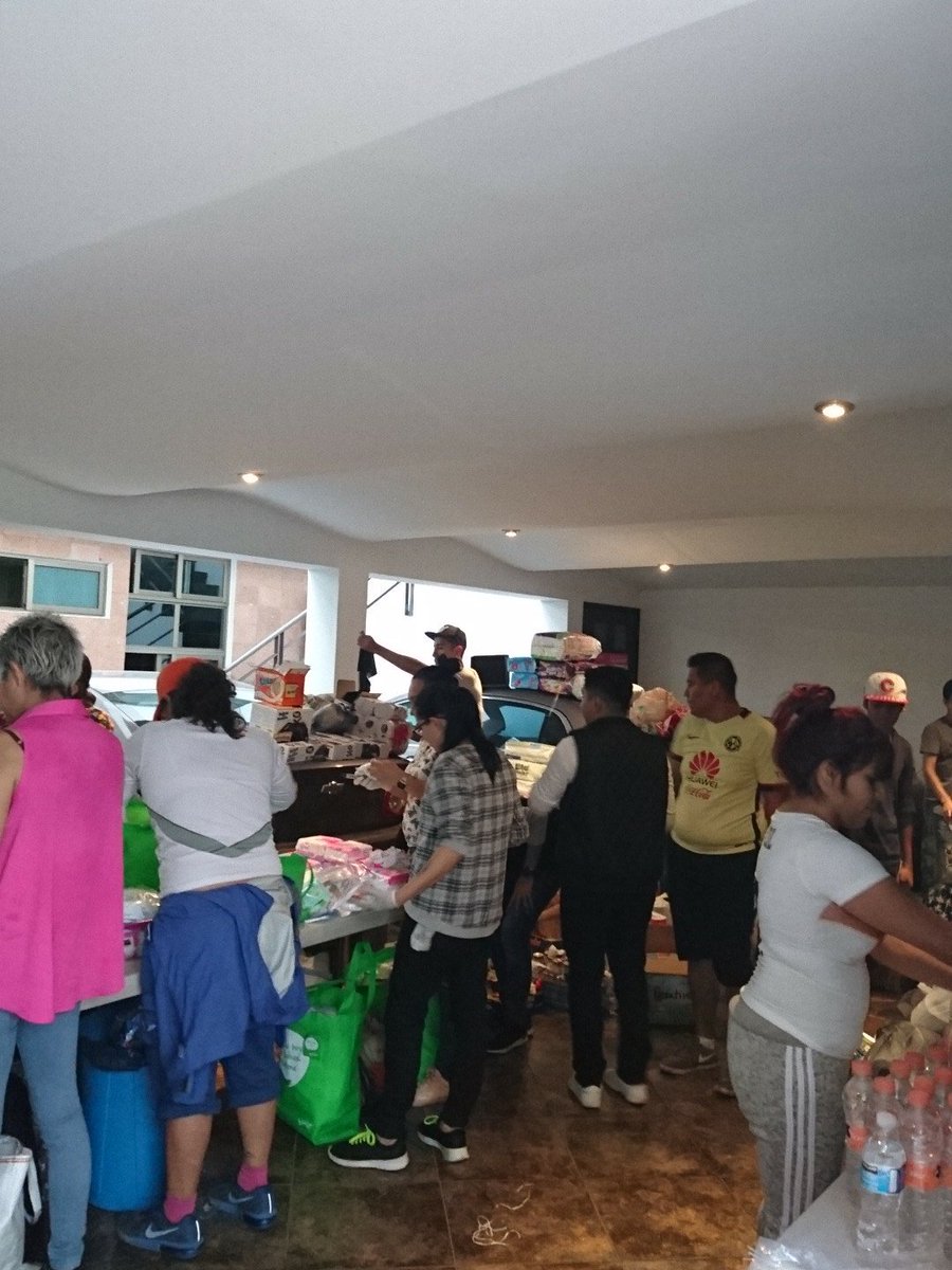 Sargentoleon's tweet image. Ya estamos armando las despensas en Kansas #48, Nápoles
faltan: 
Toallitas de bebé
Arroz 
Aceite 
Galletas
Antibacterial
🙏❤