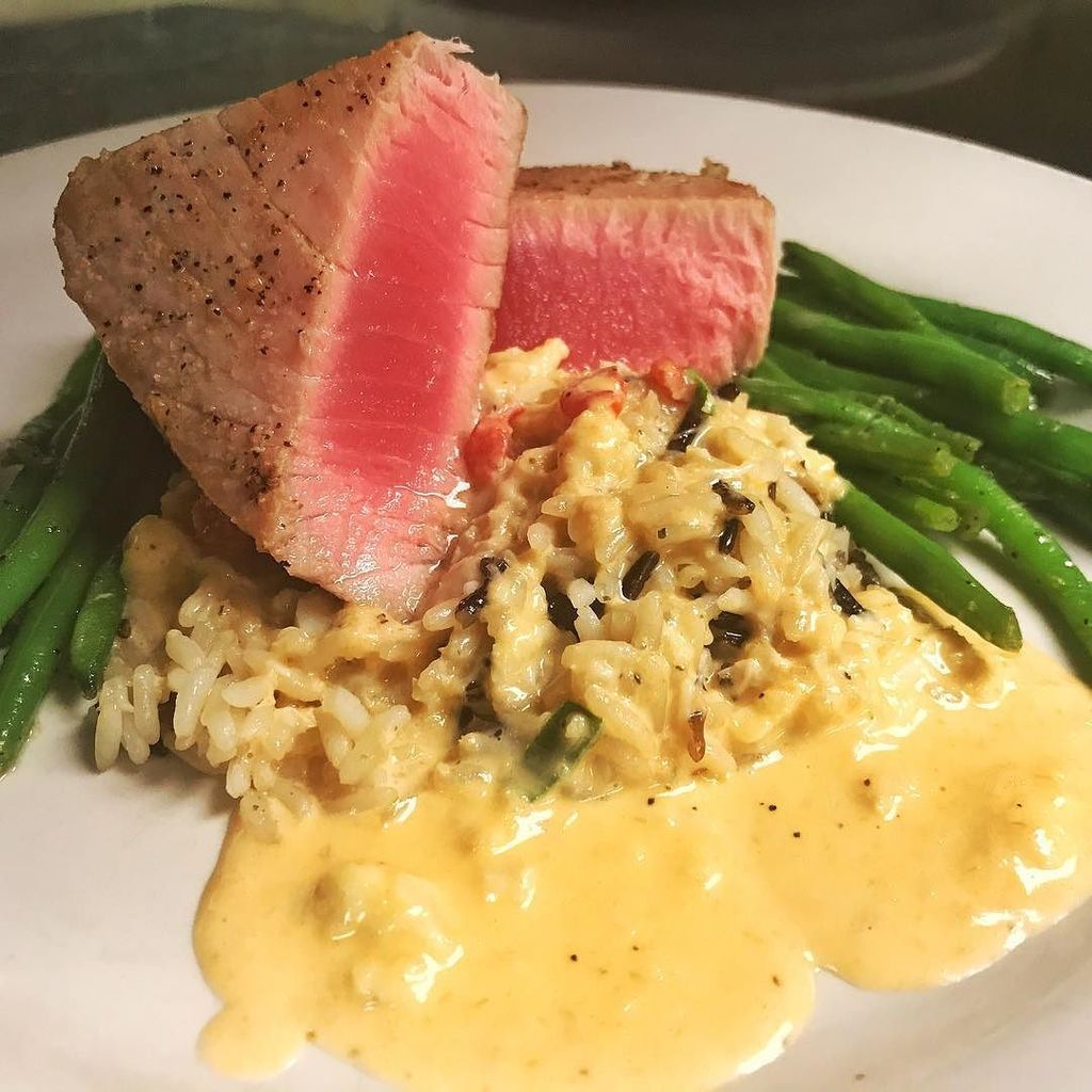 TwistedOakBandG's tweet photo. TONIGHT!  Seared ahi tuna with a creamy lump crab sauce over long grain rice and sautéed green beans. Get it while… https://t.co/pwgD9kdTFF https://t.co/8G5i9pNLyU