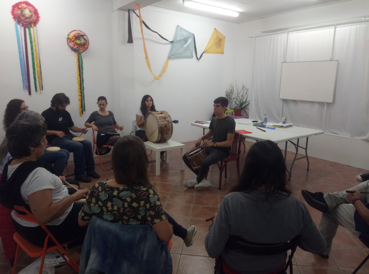 Orgullosa da miña primeira clase de percusión en <a href="/acsondaqui/">Son d'aquí</a>