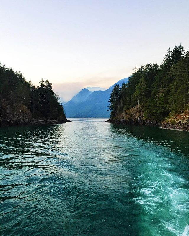 harrisontourism's tweet photo. "Forever inspiring." What a lovely post by kyliea.turner on Instagram. 
#JustUpTheRoad in #HarrisonHotSprings https://t.co/n9mCGeiu71