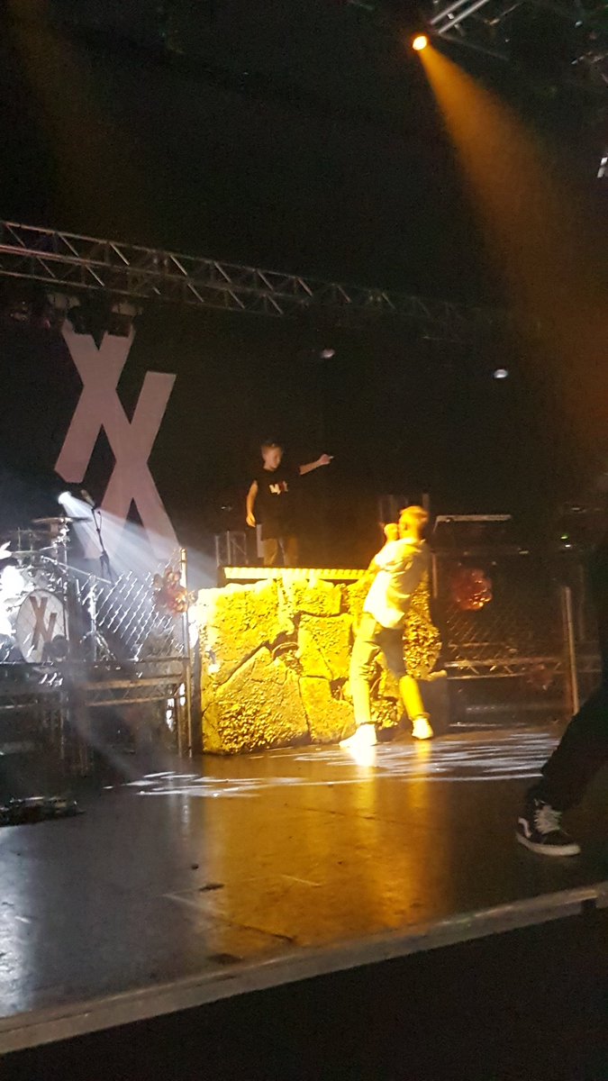 SharonBradburn's tweet photo. My Dylan asked on stage @machinegunkelly 2nite @o2academybham Proud Mummy Moment. Dylan loved every 2nd ❤ #TY #MGK #Faverapper #memories https://t.co/B4pmpbWNp8