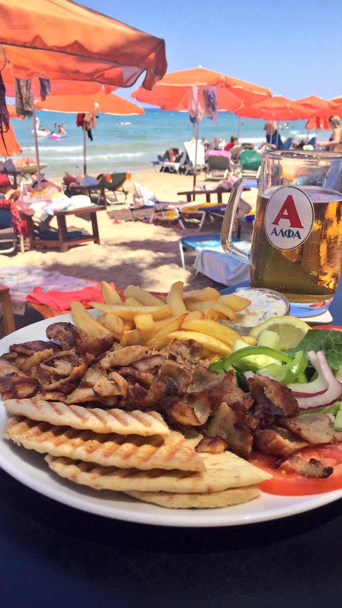 hello_from_vic's tweet photo. Currently wishing I was back on a beach in Greece, eating a gyro...

🇬🇷💜👌🏼 https://t.co/IDchhYFtAG