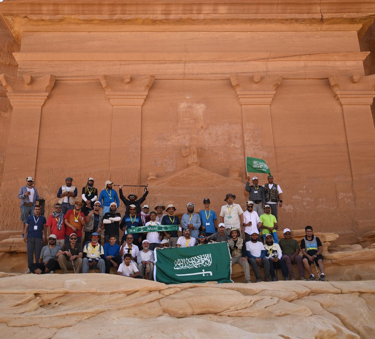 دمت عزيزاًً قوياًً مباركاًً ياوطن الخير .. دامت نخلة عطاءك .. ودام سيف عزك 💚 🇸🇦🇸🇦 #اليوم_الوطني