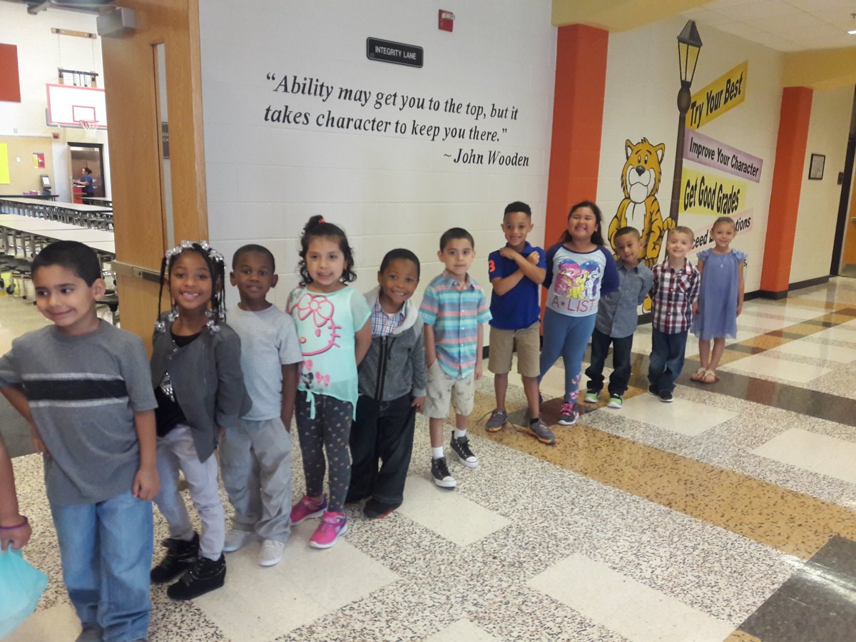 MrsBiteng114's tweet image. We got our pictures taken today! #TriangleKinders #FallPictures