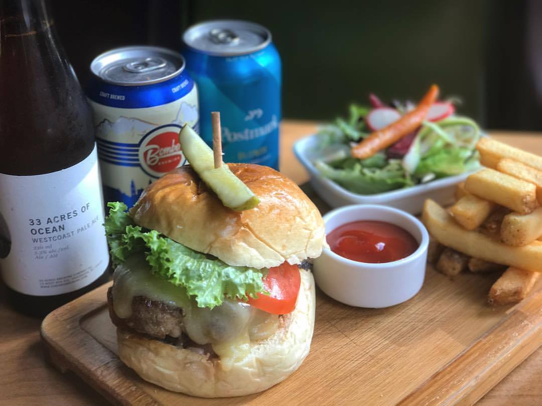 Choose your own adventure: Beer &amp; Burger-style. $20 gets you a burger, and your choice of three tasty brews! While supplies last. #SoLongCW