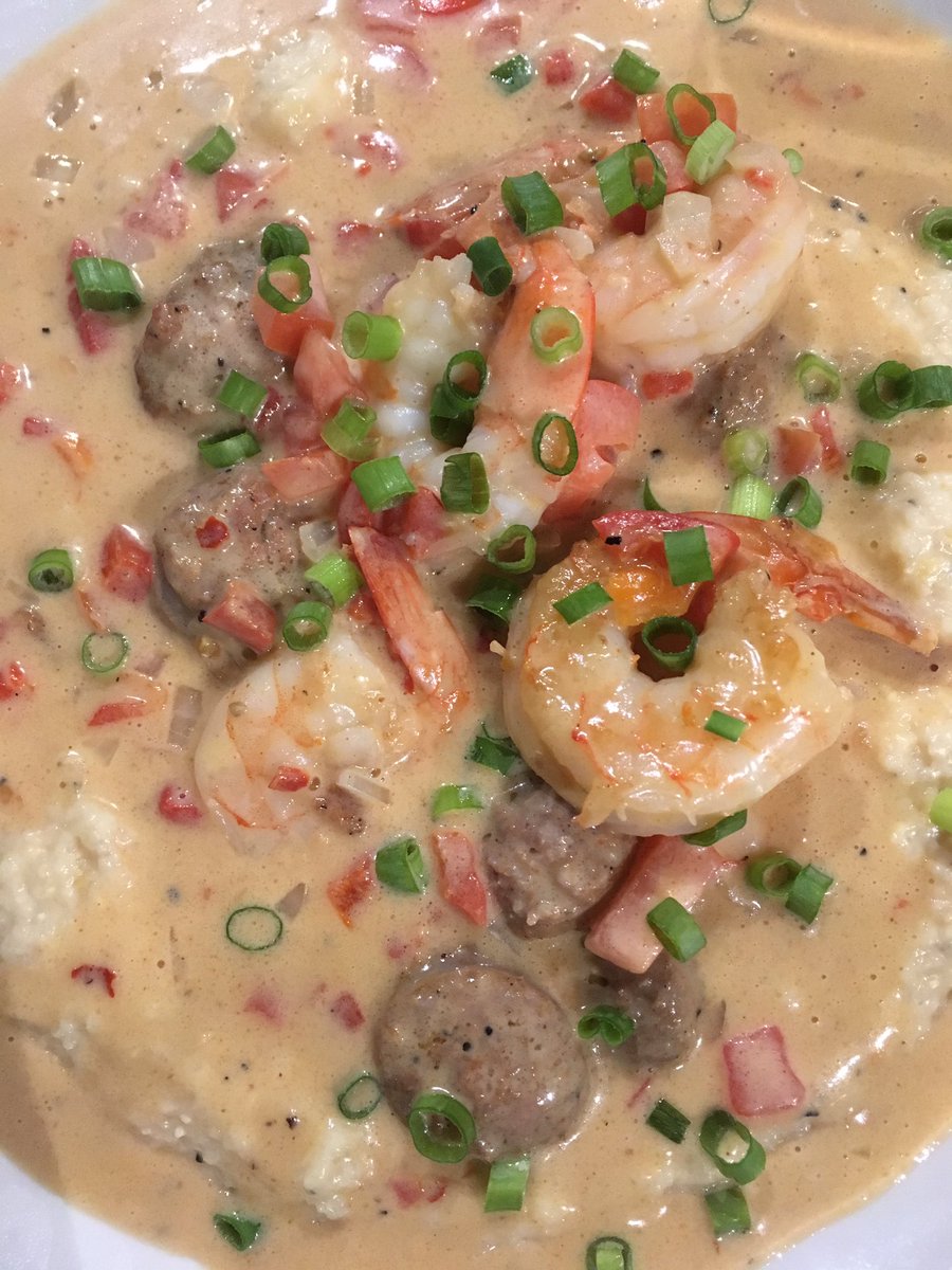 m_a_h_o_n_e_y's tweet photo. Certain things about the south, you can keep. However, grits-those I'll take. #VisitLEXNC https://t.co/tLYGA2VlQB