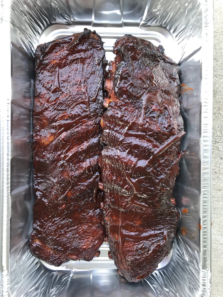 dmaullives's tweet photo. Finished product
Next time lay off the BBQ sauce
#preferdryribs
#getmeabib
@pealjam03 @petewright77 @VirtualWeber @WeberGrills @TVWBB https://t.co/kYm9VaoRMu
