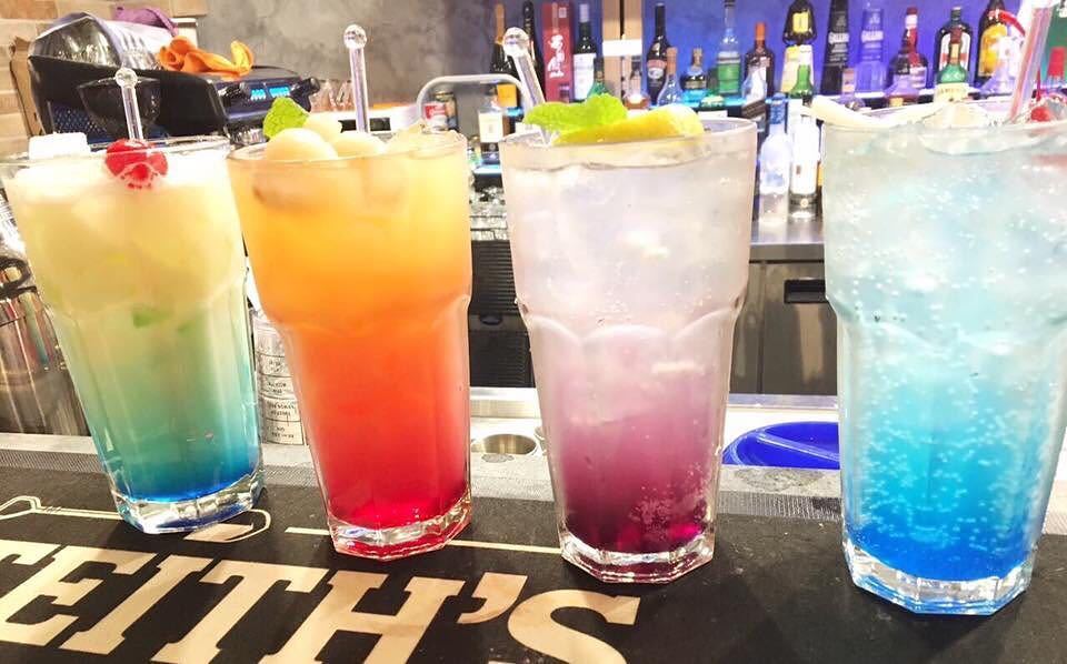 Colourful refreshing yummy mocktails to cool off from this beautiful sunny day!! 🌞💐
Oh yessss... mountains of meat… ift.tt/2xuPNnp