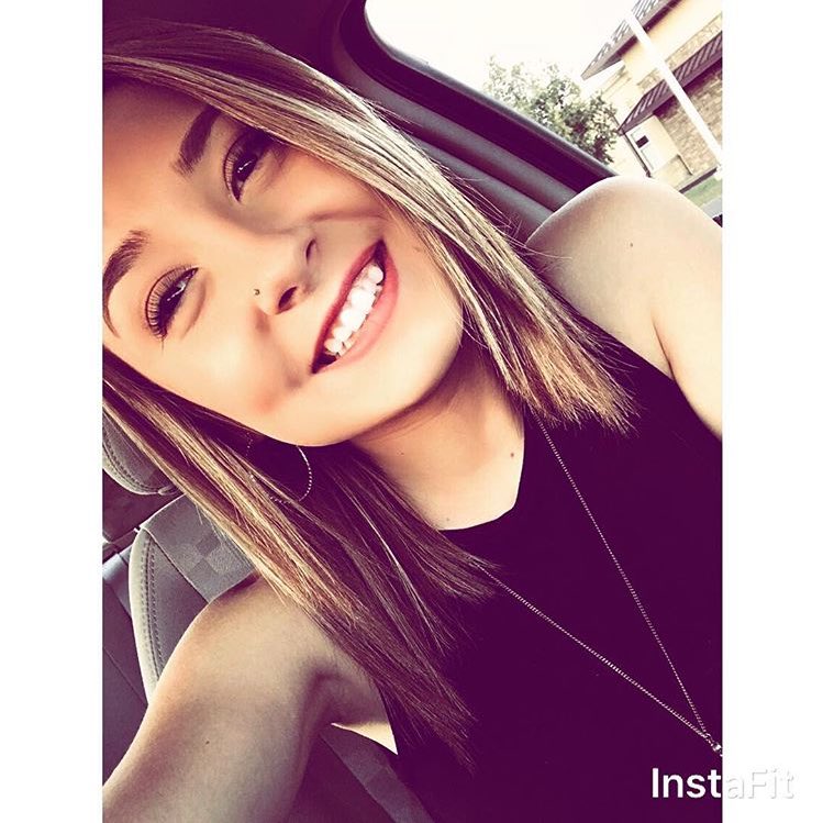 sophiedecosta tweet picture