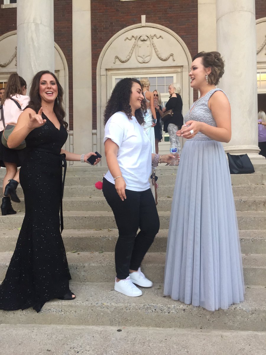 ALI_LAMPERT's tweet photo. Hannah is saying "wait, what do you mean we graduate in less than a year?" #FullHouseAtLovett https://t.co/T3BBPkejpr