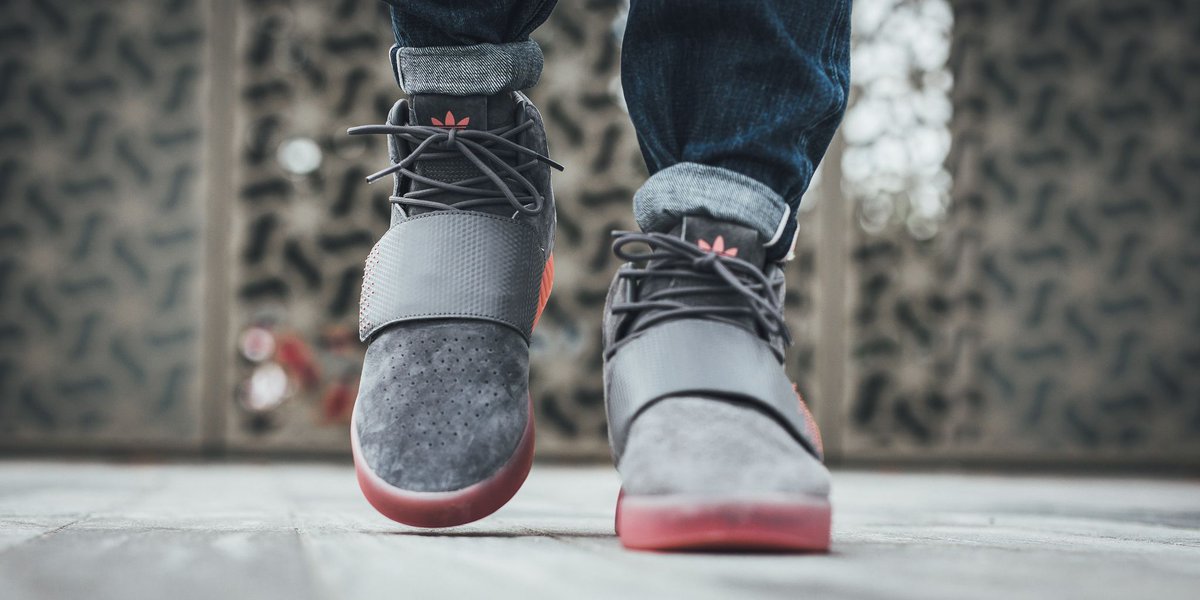 adidas tubular invader pink