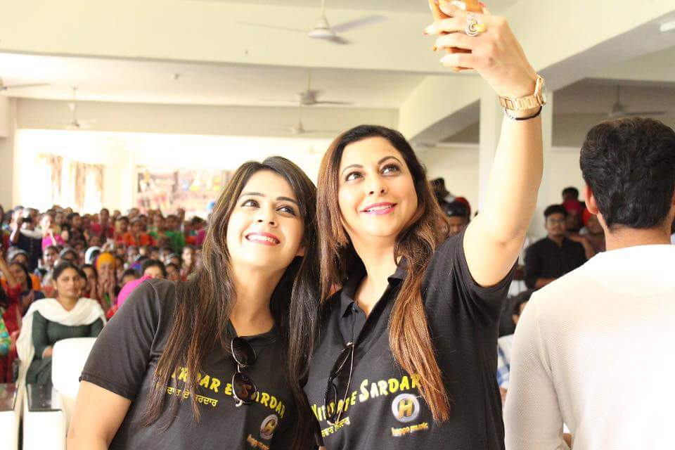 panjabiyat's tweet photo. This Friday Dont Miss  #KirdaarESardaar feat. @GurpreetKChadha @pawarneha02 #navbajwa #HappsMusic @gopy_pannu1 https://t.co/mTYIROaU5S