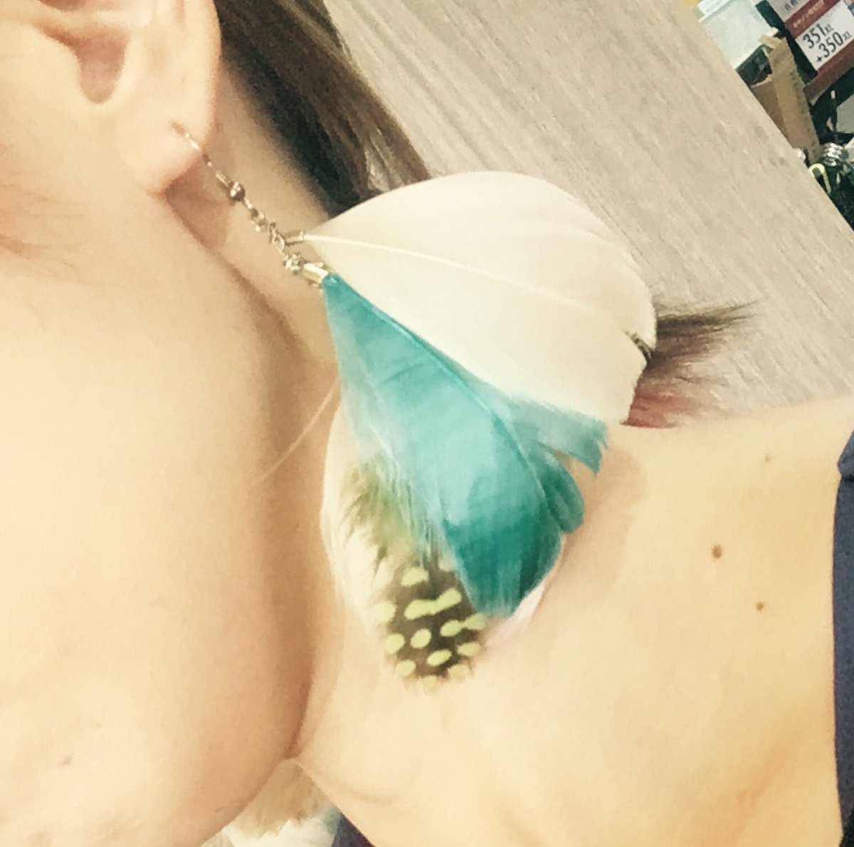 saki_j_'s tweet photo. #ハンドメイドアクセサリー
#chimachima
#新宮市美容室
フェザーな気分 https://t.co/ThJfpJuHvy