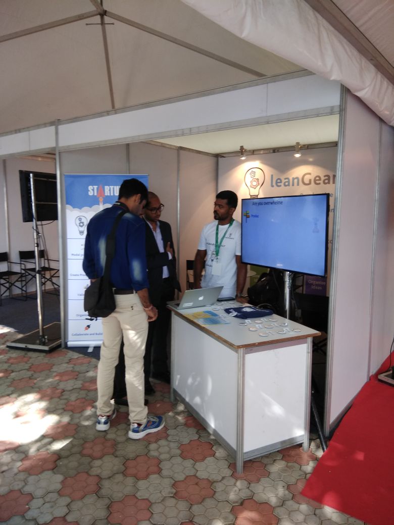 leangears's tweet photo. Want to find out how to do #UserExperienceMapping and convert them to use stories? Come visit us @ #tspark @YourStoryCo https://t.co/jhpX6dnQPx