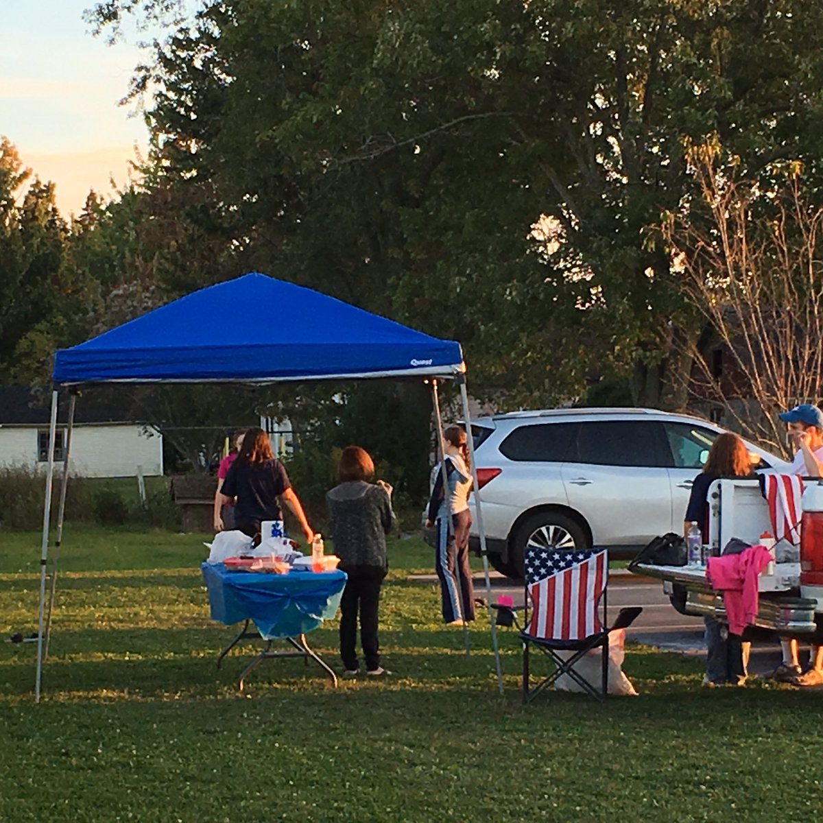 bmckeveny's tweet photo. Nothing like tailgating before a Mynderse Football game.  Dedicated and loyal fans. #sfcsdproud https://t.co/TYZIRXcRBP