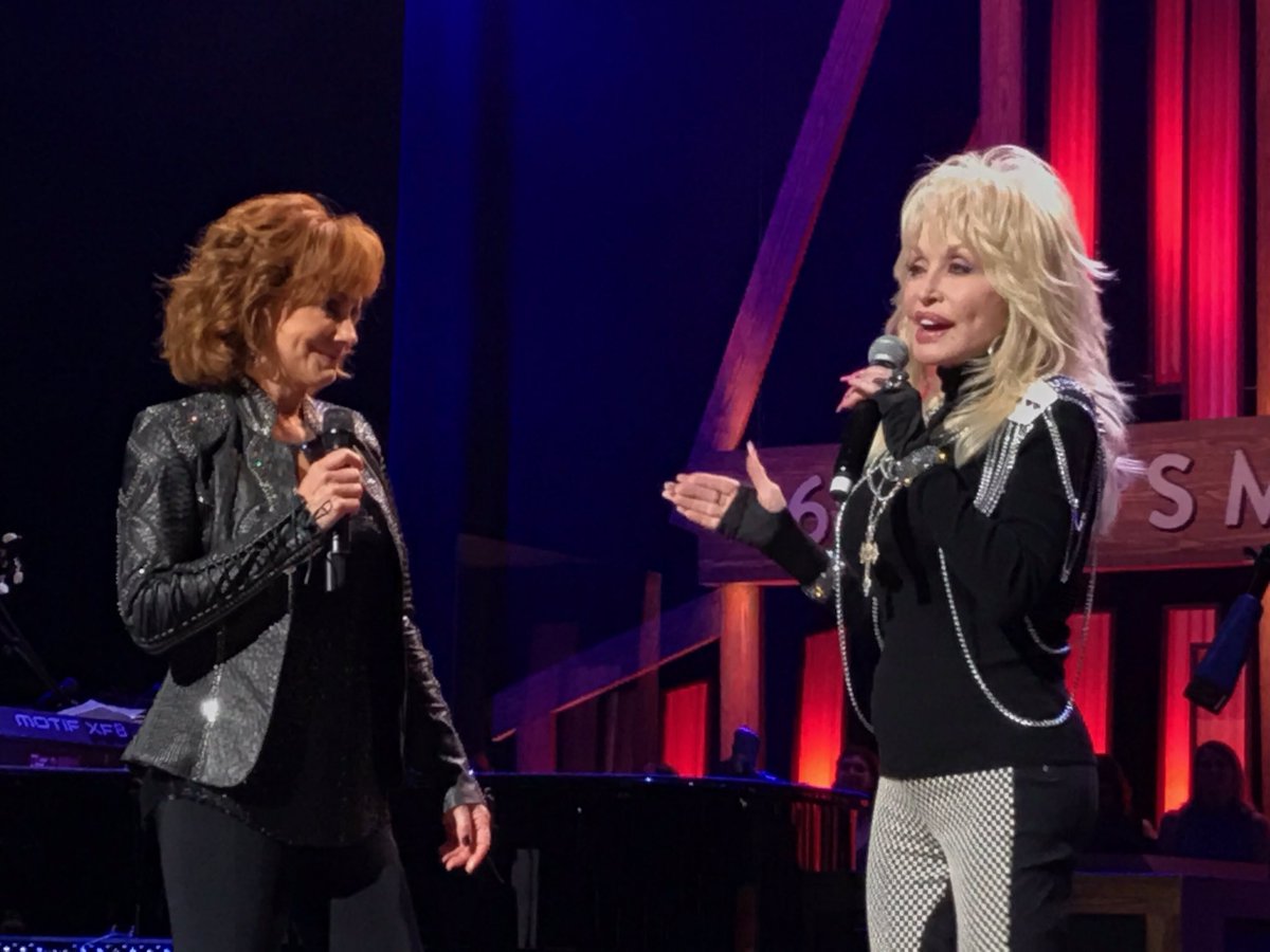 40 years ago, <a href="/DollyParton/">Dolly Parton</a> surprised <a href="/reba/">Reba McEntire</a> on her #Opry debut, and she did it again tonight! #OnlyTheOpry