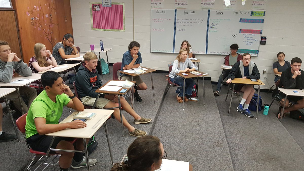 Richey0616's tweet photo. Day 2 of #SocraticSeminars - just as much fun as Day 1! #APEng11 https://t.co/9Ebaz6qESP