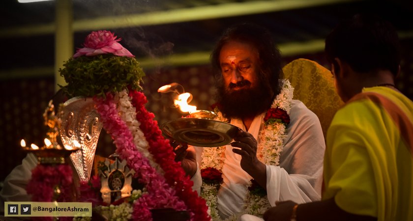 ArtofLivingIC's tweet photo. Rudrabhishekam is performed for bringing Peace, Prosperity &amp; Happiness in society | Glimpse from #Navratri2017, Day 2 at the Center. https://t.co/oERyhlC7zB