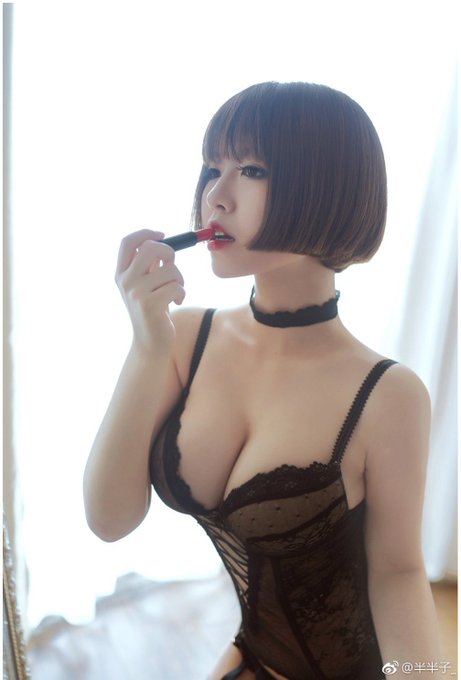 コスプレイヤー半半子のTwitter画像9