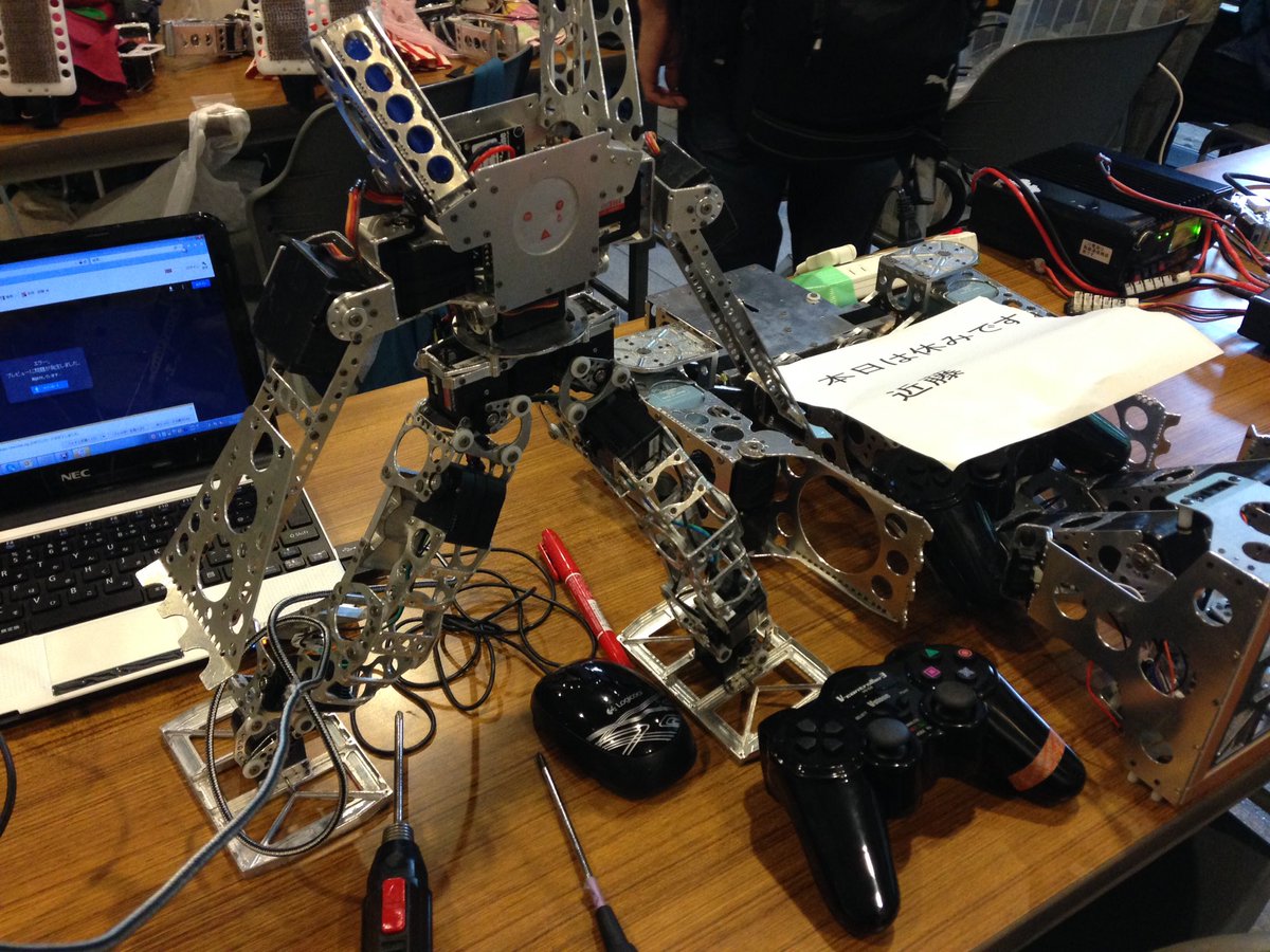 sasaki_neeboman's tweet image. 大会での試合（操縦）が久しぶりすぎて、緊張がヤバイ:(；ﾞﾟ&apos;ωﾟ&apos;):

何とか一回戦突破です

#ロボワン