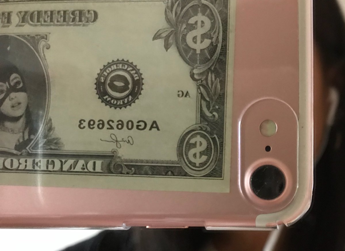 __CHANEL_2's tweet photo. #greedymoney https://t.co/cORoYvPPQP