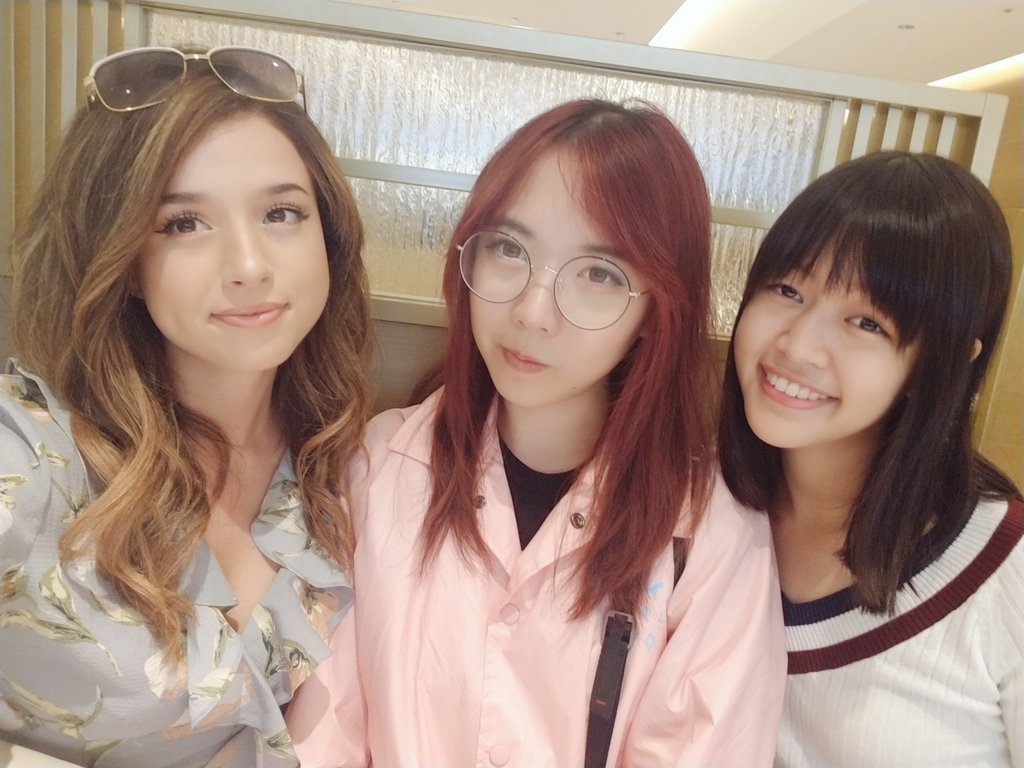 @LilyPichu. 