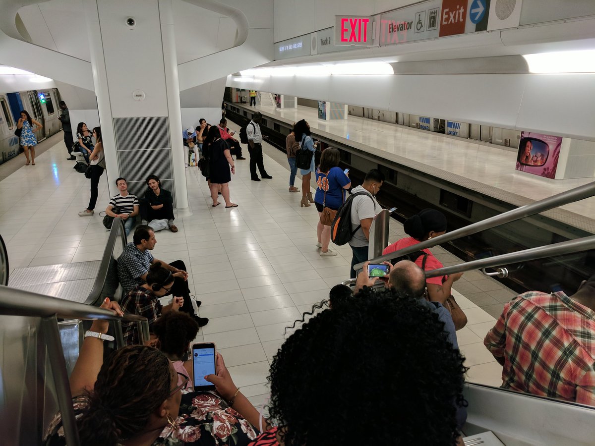 ksuarz's tweet photo. Hey @MTA @NYGovCuomo, thanks to the city's abysmal public transport and 10 minute unexplained delays everyone missed the PATH #ihateyou https://t.co/ogYJzcPKTc