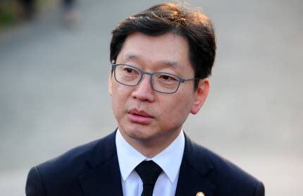 김경수 "정진석, 사과 필요없다, 법적 책임 준비하라".. "어떤 타협도 없다" 일갈 v.media.daum.net/v/201709231016…