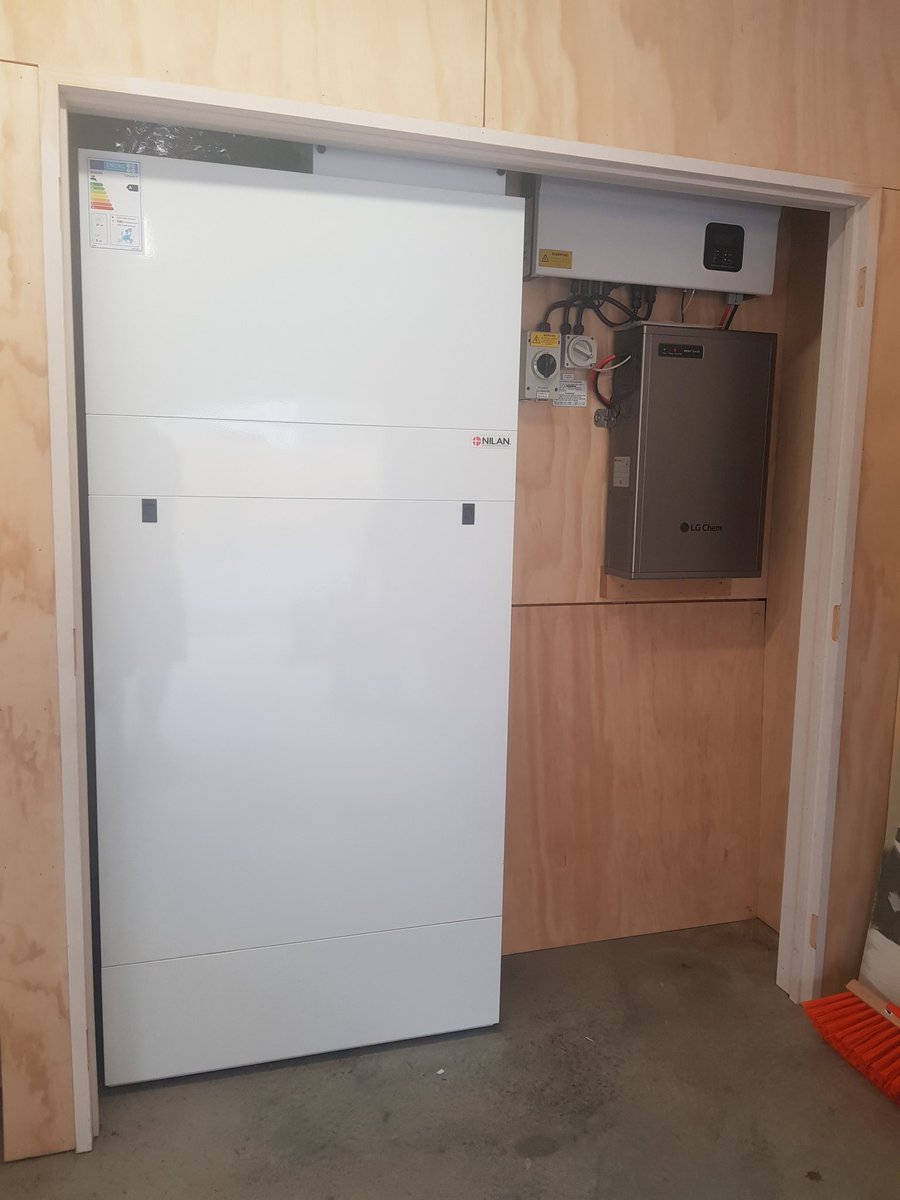 ClimateHouseNZ's tweet photo. #energyindependence &amp; #passivehouse. Intergrated MVHR with heat pump hot water &amp; solar battery for power use during a power black out. https://t.co/NPxpO3neKS