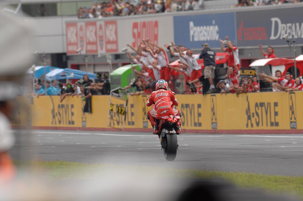 Official_CS27's tweet photo. Today is the 10 year anniversary since my 2007 world championship onboard the Bridgestone shod Ducati. #GreatMemories #10YearsOn https://t.co/4LtVh0e14b