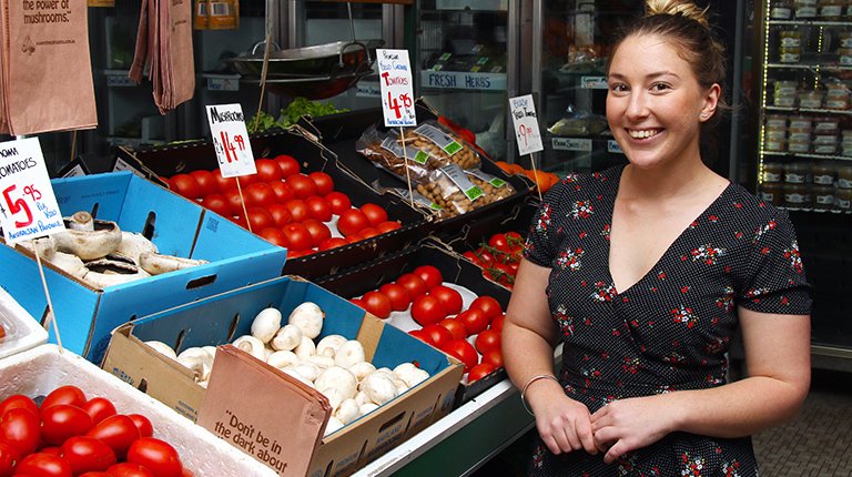 HMRIAustralia's tweet photo. Volunteer for #nutritionalstudy offering free fruit & veg, $100 off your grocery bill and the chance to lose weight! https://t.co/4wwNb7HJgx https://t.co/LyGDG6IMXQ