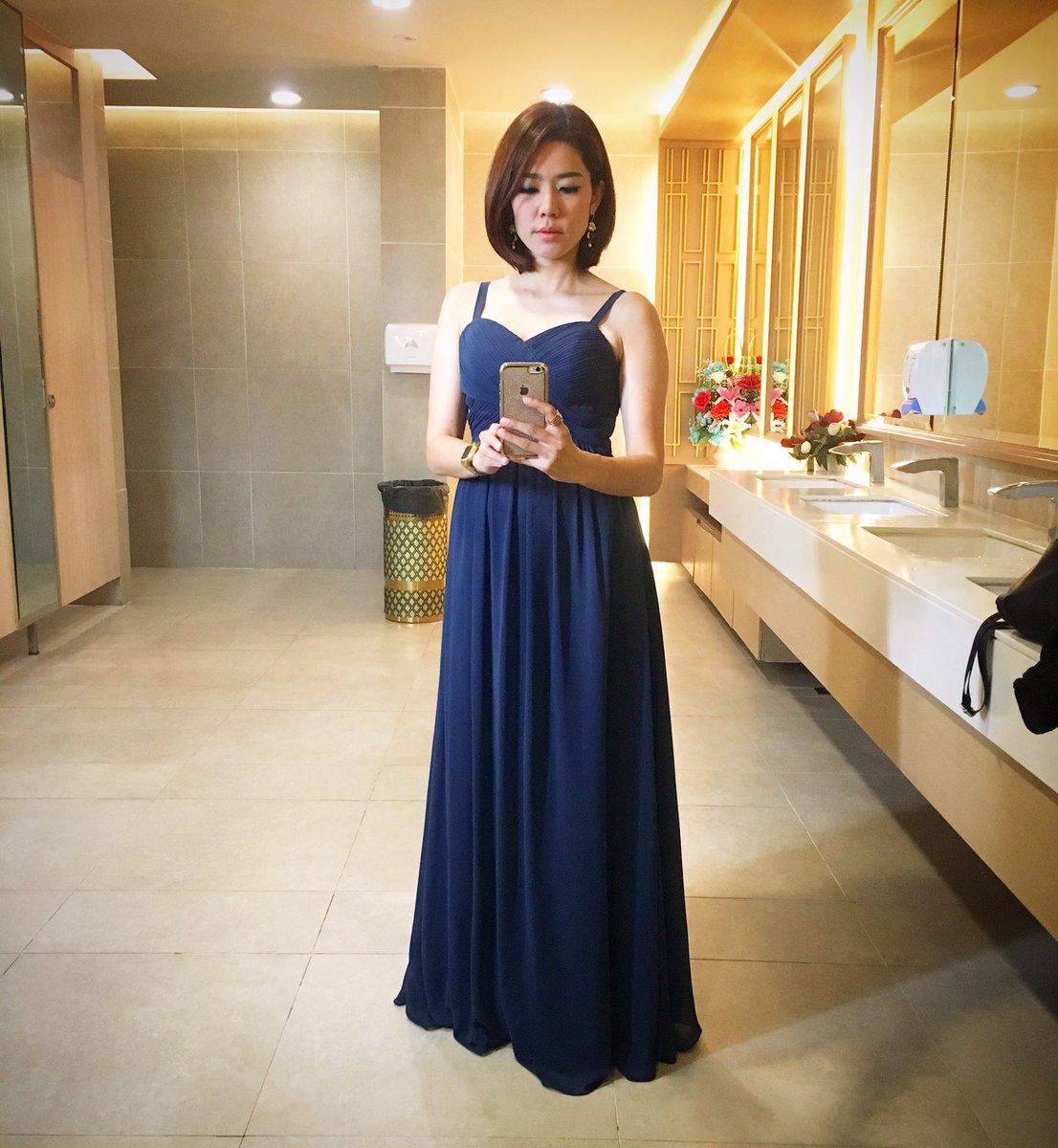 JAAEsayhi's tweet photo. Bilingual Wedding MC On Duty 😊🎤💙#พิธีกรงานแต่ง #พิธีกรภาษาอังกฤษ #bilingualmc #jaaethexfactor #mcjaae https://t.co/wpqxFgwO53