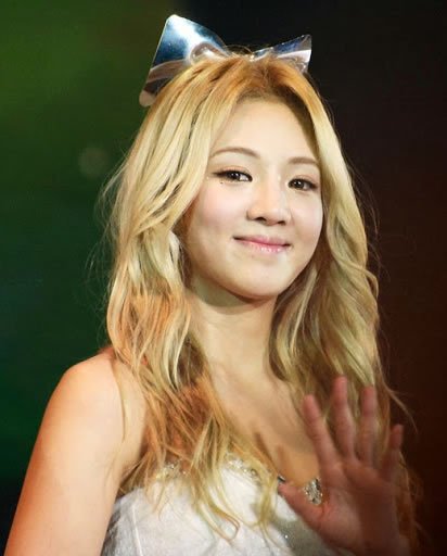Happy Birthday Kim Hyo-Yeon 