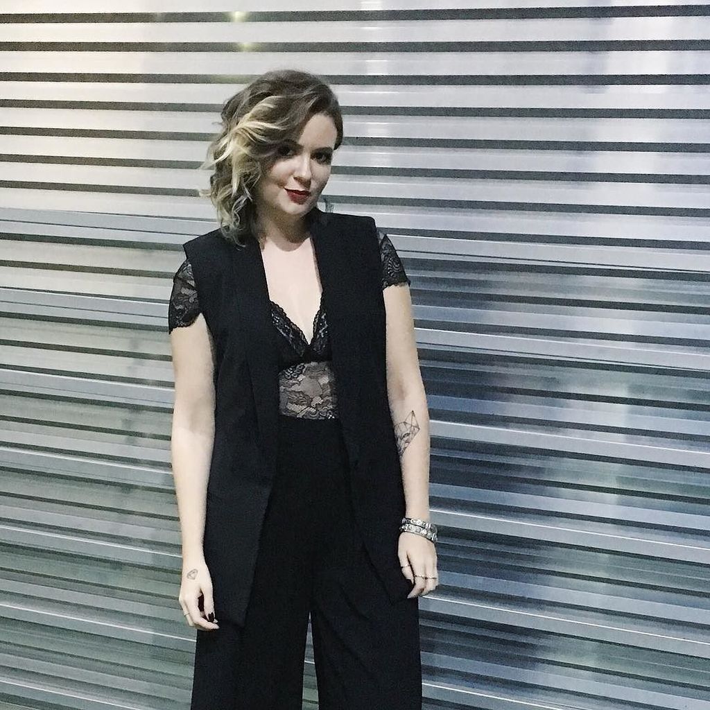hoiflavia's tweet photo. Pedacinho do look que usei na gravação da final do #bioextratusreality https://t.co/O0vAfWtKGo https://t.co/UTycrImusa