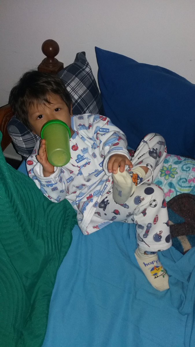 v1kosama's tweet photo. Ya van dos llenos... mamon ... te amo https://t.co/LAzaiJHWeJ