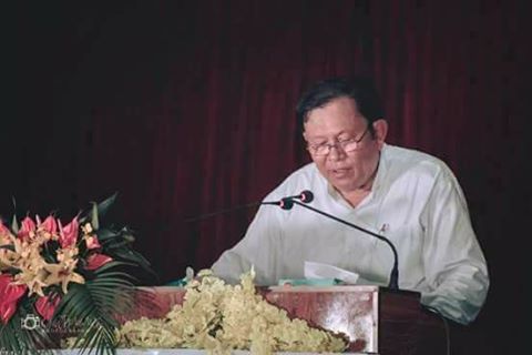 White Card ဆုိသည္မွာ မည္သူမည္၀ါျဖစ္ေၾကာင္း လက္မွတ္ ထုိးထားၿခင္းသာျဖစ္ေၾကာင္း 
သမုိင္းပညာရွင္ ေဒါက္ေအးခ်မ္းက ေျပာသည္။
layiepcho.blogspot.my/2017/09/blog-p…