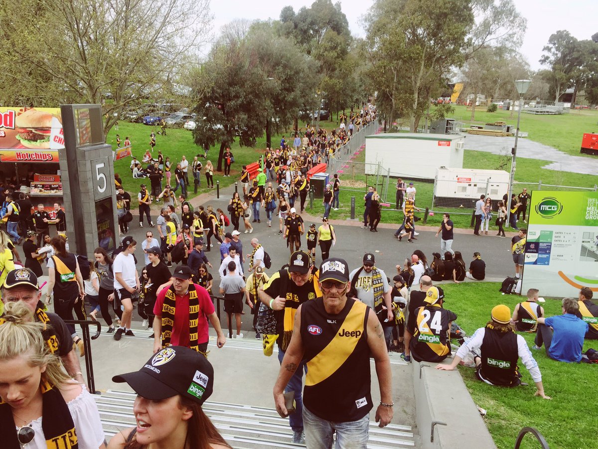 _perkot's tweet photo. Wheres Wally? GWS supporter edition #afltigersgiants #afl #7sport #richmond #richmondy @heraldsunsport @7AFL https://t.co/ONoQbirpC3