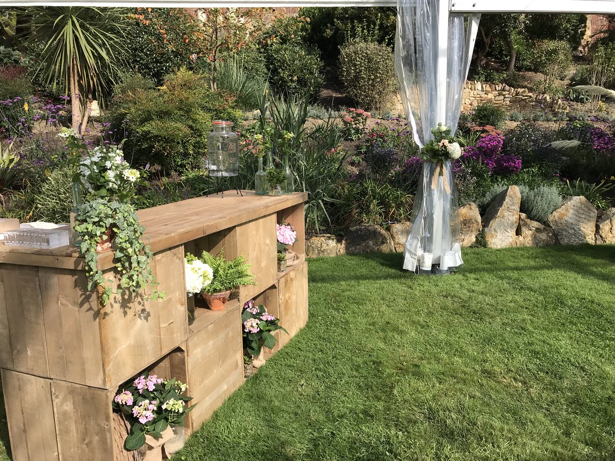 bonniemayevents's tweet image. Beautiful wedding today @thefloralworkshop @ascotstructures