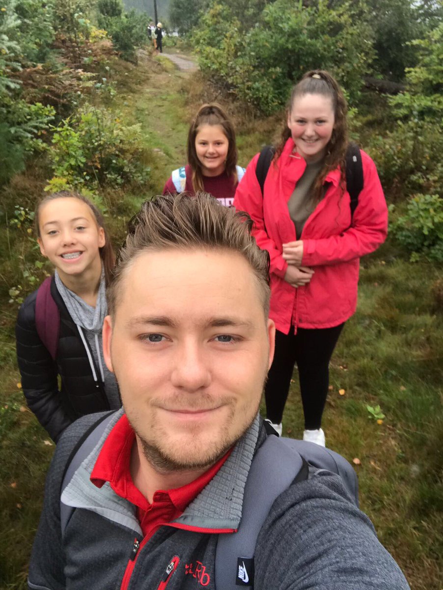 EmrysIntCo's tweet photo. Day 3 of 🇸🇪 adventure. Learning how to make a 🔥 and then cooking 🌭. #Erasmus2017 https://t.co/DKEenk3NNV