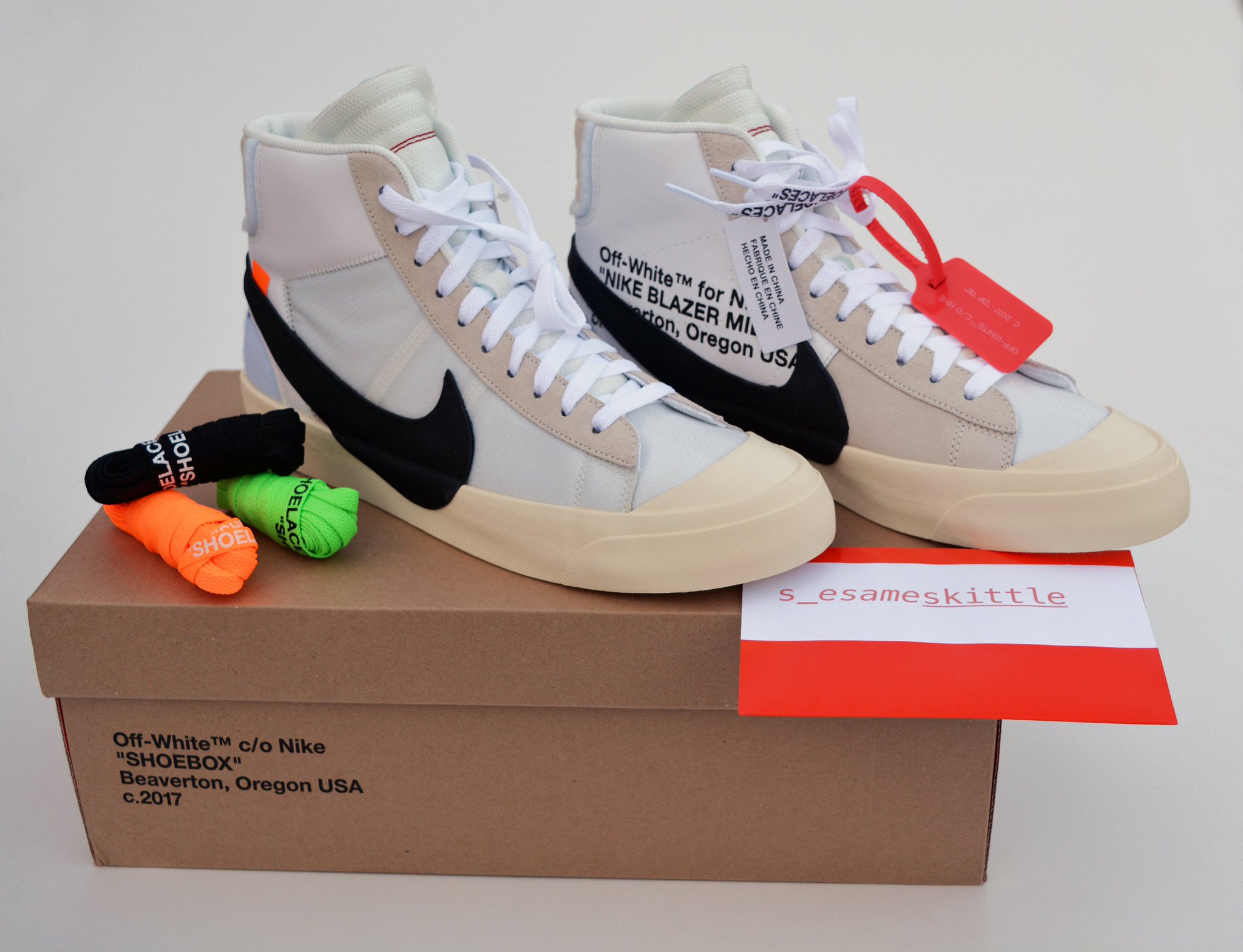 nike off white blazer box