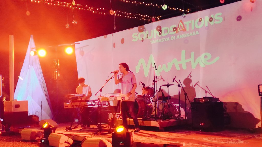 Ada <a href="/muntheboyd/">muntheboyd</a> di Wah-wah Soundsations <a href="/372Kopi/">372Kopi</a>