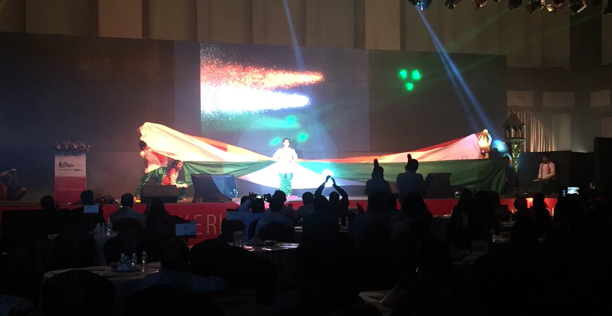 Path breaking rendition of Vandé Mātram by #YoungIndians at the #Yi #Pathbreakers Summit in Ahmedabad! #iamPathBreaker